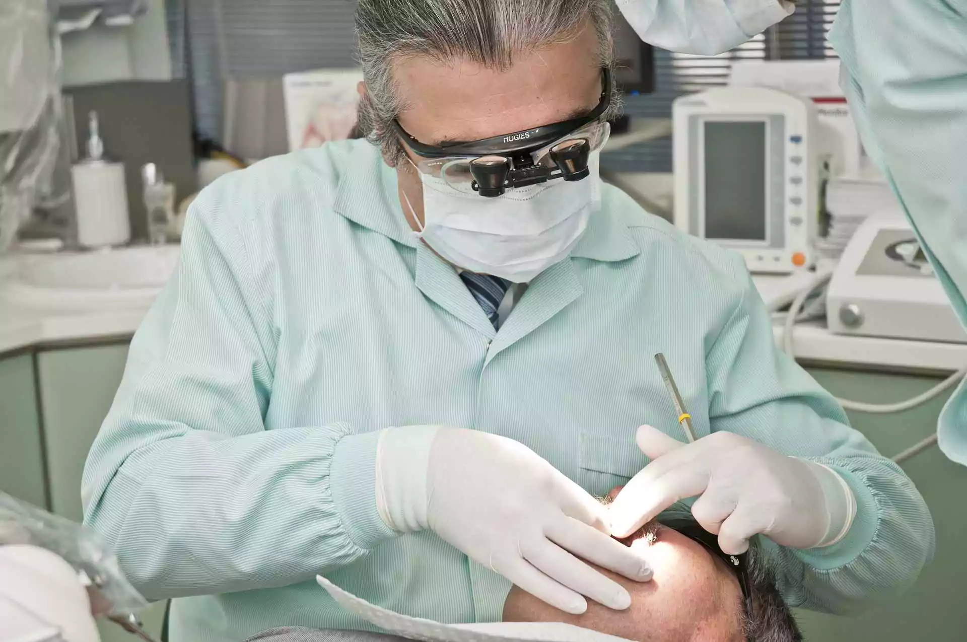 Estimasi Biaya Cabut Gigi Bungsu di Klinik dan Rumah Sakit